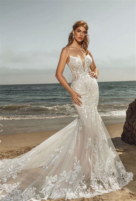 These Bridal Gowns Stun for Every Season in the Hudson Valley