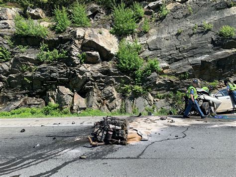 Police: Car slammed into rocks near I-295 in deadly Falmouth crash | WGME