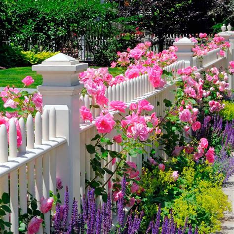 10 Favorite Flower Bed Ideas for the Front of Your House