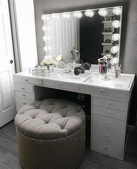 Makeup Room Decor Vanity Table Mirror | Grey vanity bedroom ideas, Grey ...