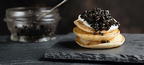 Homemade Blini with Caviar - Recipes - Falstaff