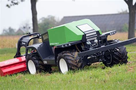Fahrerlos: Diese Traktoren arbeiten autonom | agrarheute.com