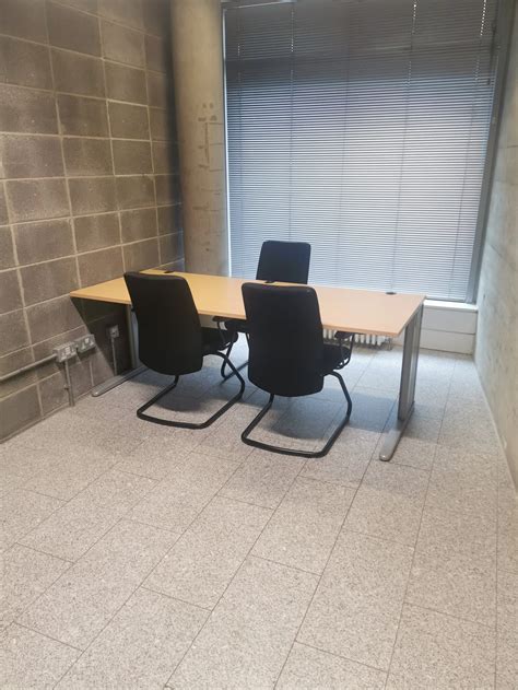 Small Interview Room 的图像结果