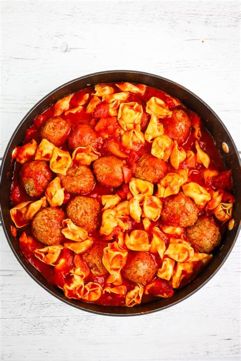 Tortellini and Meatballs | EASY Tortellini Meatball Marinara Recipe!