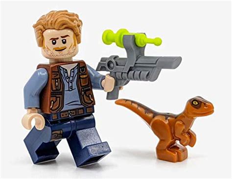 Buy LEGO Jurassic World: Owen Grady with Baby Raptor and Tranquilizer ...