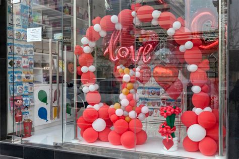 Shutting out Valentine's Day to kick consumerism in the n***? Yup, I ...