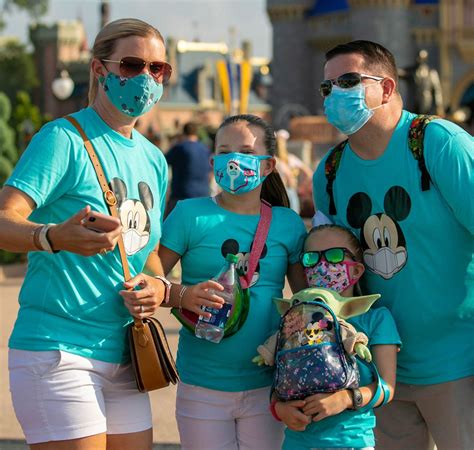 What is 'razor blade throat'? What to know about new COVID-19 variant