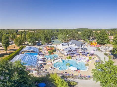 Camping Yelloh! Village Parc du Val de Loire Mini Golf: Pictures ...