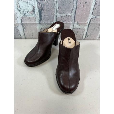 Women's Brown Mules | Depop