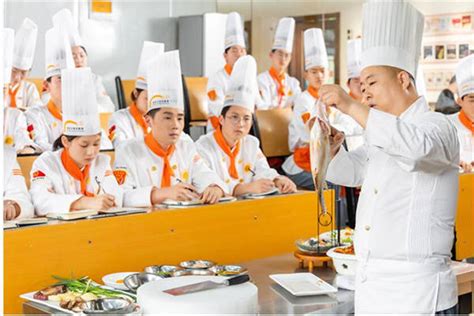 短期学厨师家常菜去哪学,学做家常菜学费多少_学厨师_陕西新东方烹饪学校