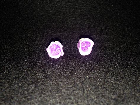 Dainty Purple flower stud earrings | Flower earrings studs, Stud ...
