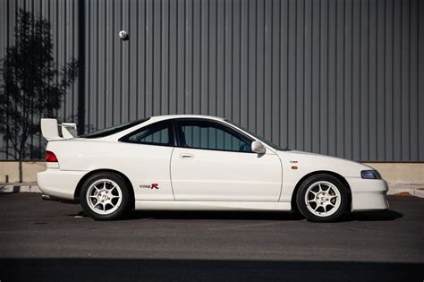This JDM 1996 Honda Integra Type R Shows Less Than 25,000 Kilometers - autoevolution