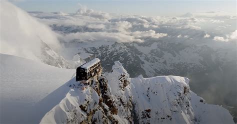 VIDEO: What It's Like To Ski Up To Europe's Highest Hotel - Unofficial ...