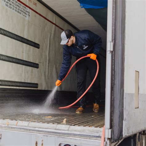 Truck Wash | Bluebird Truck Wash
