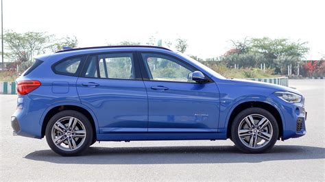 BMW X1 2016 xDrive 20d xLine Exterior Car Photos - Overdrive