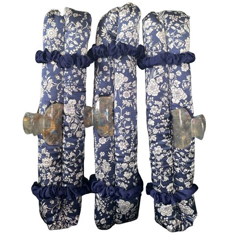 Silk-band in Blue/White Liberty Flower – Bénésoie