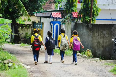 Heavy School Bag 的图像结果