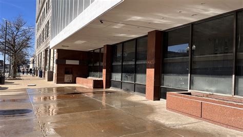 Why water is leaking from Peoria's Chase Bank Building