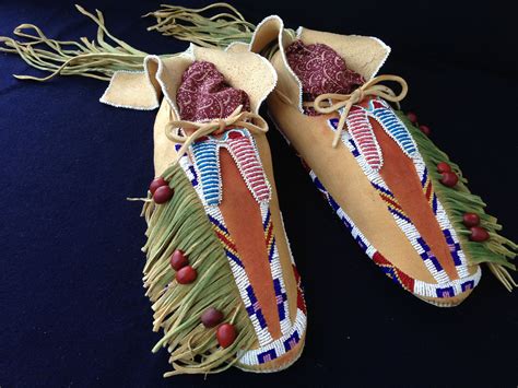 Men’s Moccasins in the 19th Century Kiowa Style | Beaded moccasins ...