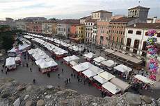 banchetti verona i banchetti di santa lucia a verona corriere veneto banchetti verona i banchetti di santa lucia a verona corriere veneto