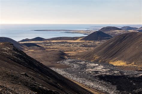 Iceland Volcano Tour: Volcano HIke, Grindavík & Blue Lagoon