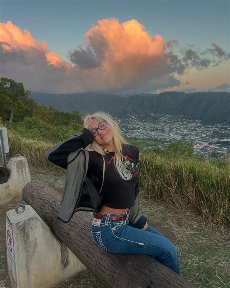 Leila Faler | Archives from February on oahu w/ @ainaaaa808 by @kilikaiahuna | Instagram