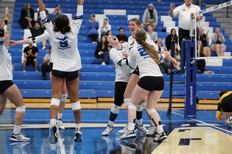 Addie Blomgren - 2025 - Women's Volleyball - UMass Boston