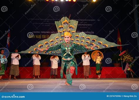 Khmer TRADITIONAL DANCES Pailin Peacock Dance Apsara Dance Folk Dance ...