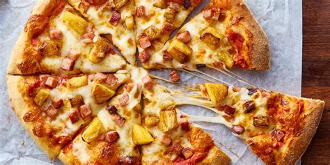 Best Hawaiian Pizza Recipe - How To Make Hawaiian Pizza
