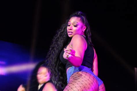 Megan Thee Stallion Teams Up With Fashion Nova For Tall Girl Jeans ...