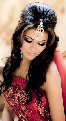 Different Hairstyles For Indian by 15 Top Indian Bridal Hairstyles Indian Makeup And Different Hairstyles For Indian