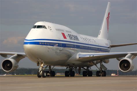 How Much Did The Boeing 747 Cost To Build?