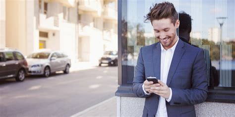 Men Should Make Their Profiles Like The Women They're Hoping To Attract ...