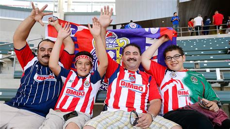 What Mexico's clasico means to a Chivas fan - ESPN