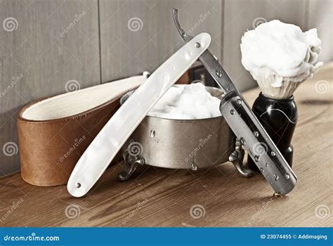 Vintage shaving kit stock image. Image of vintage, shaving - 23074455