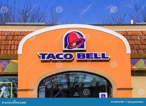 Taco Bell Sign and Logo editorial photography. Image of popular - 84854487