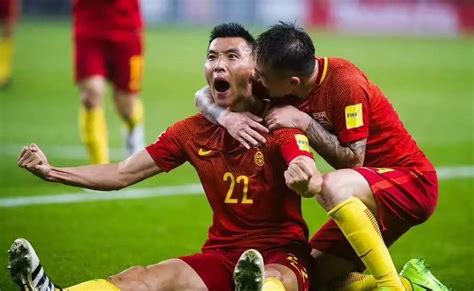 赢了！赢了！赢了！中国男足今晚“燃”到爆！|中国男足|世界杯|央视财经_新浪新闻