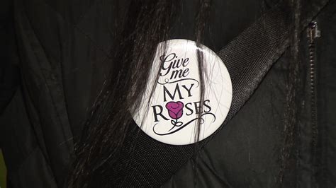 Honoring service workers in memory of a loved one, woman launches gift ...