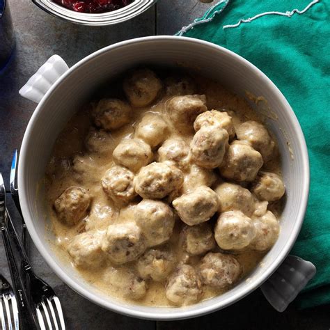 Meatballs and Gravy Recipe: How to Make It