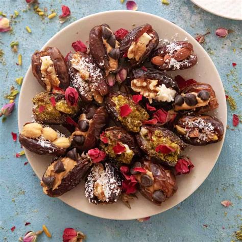 15-Minute Date Balls Recipe • Unicorns in the Kitchen