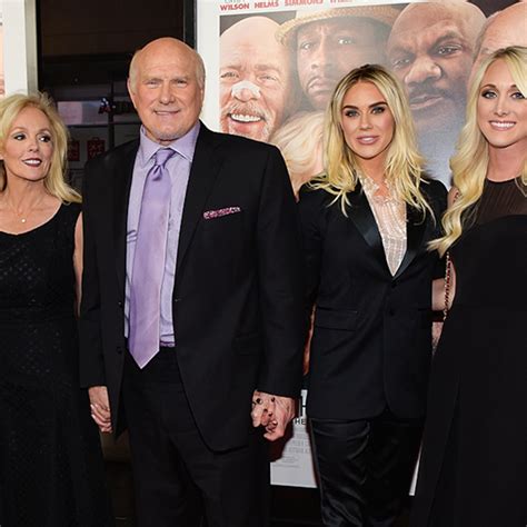 Get a First Look at E!'s New Series The Bradshaw Bunch!