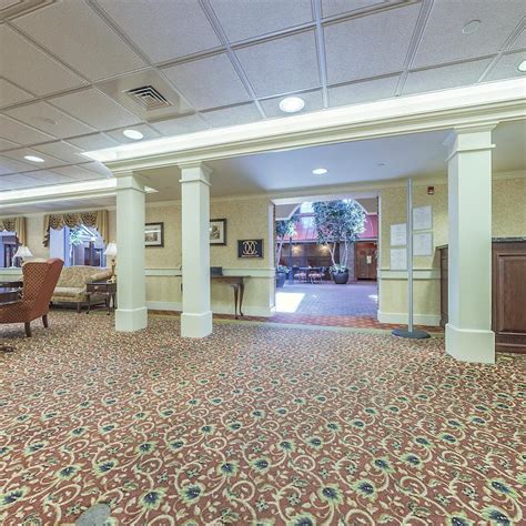 Le Lobby Du Centre Commercial 的图像结果