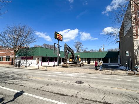 Retail Plaza Demolition In North Center Will Allow 12-Unit Construction ...