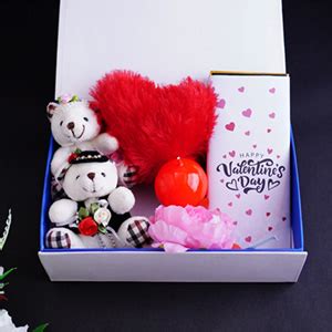 Valentine Gift Hampers | Gifts hamper Online for Valentine, Free ...