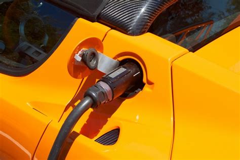 plug in electric car review