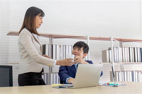 Chinese Business Man 的图像结果