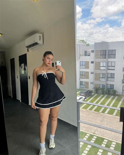 Sofia G. De Alba | 🖤💋 @de.alba_ | Instagram