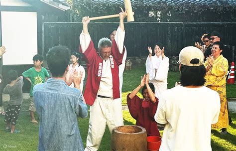 Mochi-pounding experience in Nagoya Endonji Shopping Street - Klook India