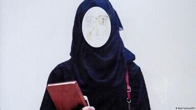 New law for strict punishment for not following dress code in Iran ईरान ...