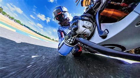 Insta360 ONE RS – Waterproof Action Camera with Interchangeable Lenses ...